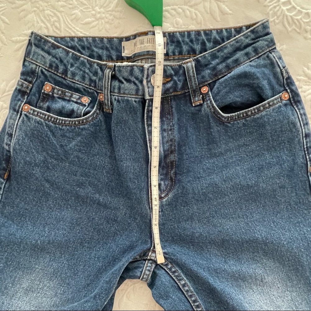 Free People We the Free Dark Denim Mom Jean 25 - Picture 15 of 16